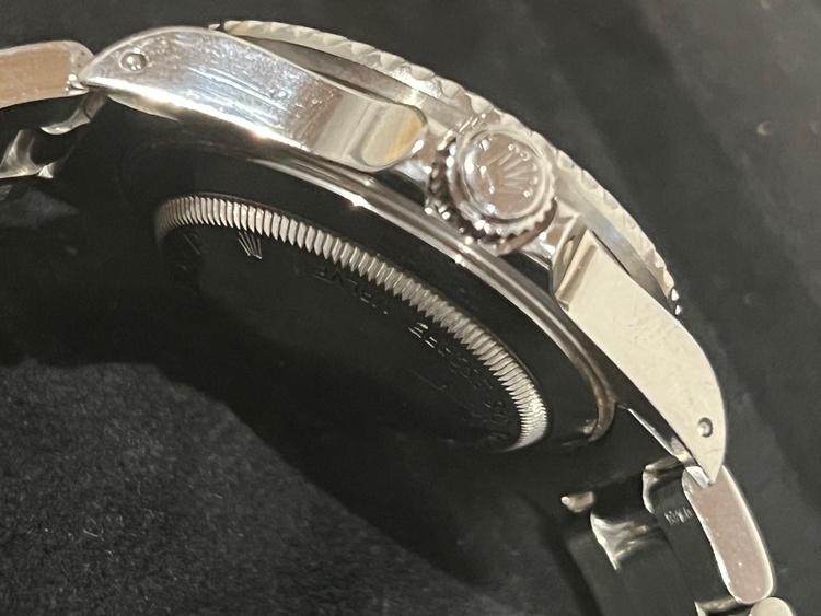 ロレックス シードゥエラー 1660（高級時計）の商品画像 - 査定依頼日：2025年12月7日 - 最高査定価格：1,550,000円