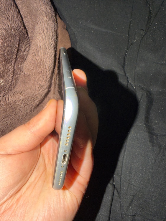 iPhoneXR 64GB docomo（スマホ）の商品画像 - 査定依頼日：2026年2月10日 - 最高査定価格：14,000円