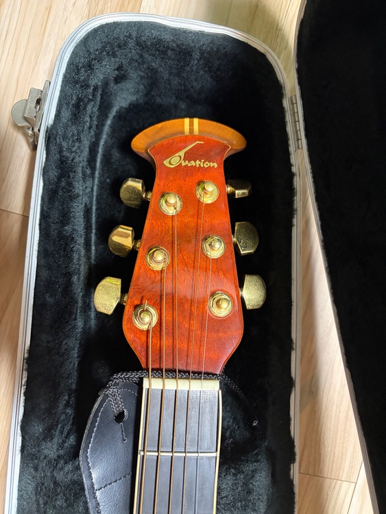 OVATION 1999 COLLECTORS EDITION（ピアノ・楽器・PA機材）の商品画像 - 査定依頼日：2026年9月6日 - 最高査定価格：100,000円