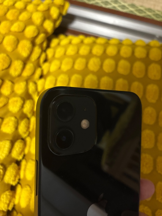 iPhone iPhone 12 64GB au（スマホ）の商品画像 - 査定依頼日：2026年8月9日 - 最高査定価格：23,000円