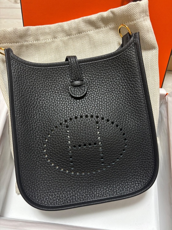 エルメス エブリン （ブランドバッグ）の商品画像 - 査定依頼日：2025年10月8日 - 最高査定価格：370,000円