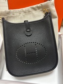 エルメス エブリン （ブランドバッグ）の商品画像 - 査定依頼日：2025年10月8日 - 最高査定価格：370,000円