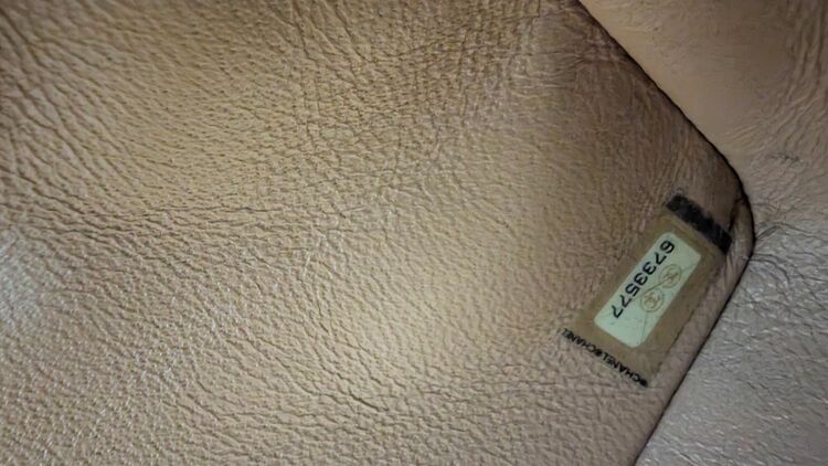 ハンドバッグ　マトラッセ　ゴールド金具　ベージュ　ブラック（ブランドバッグ）の商品画像 - 査定依頼日：2025年10月13日 - 最高査定価格：150,000円