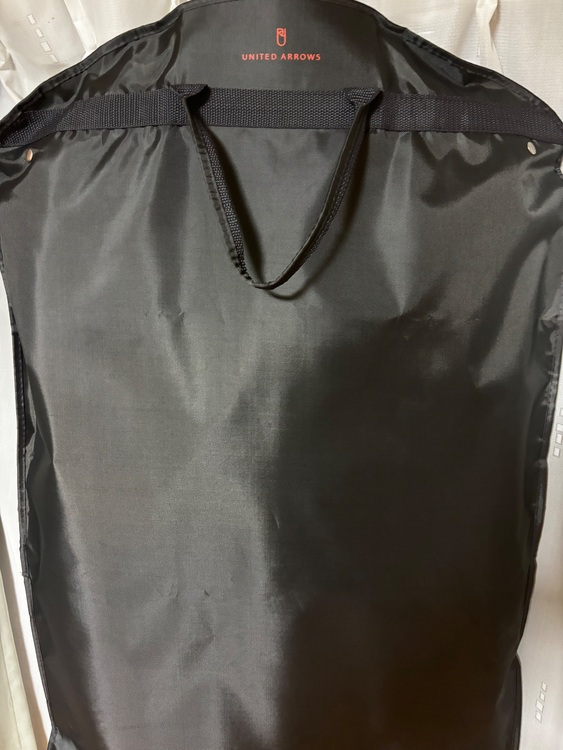 スーツ（古着・ファッション）の商品画像 - 査定依頼日：2025年10月7日 - 最高査定価格：100,000円