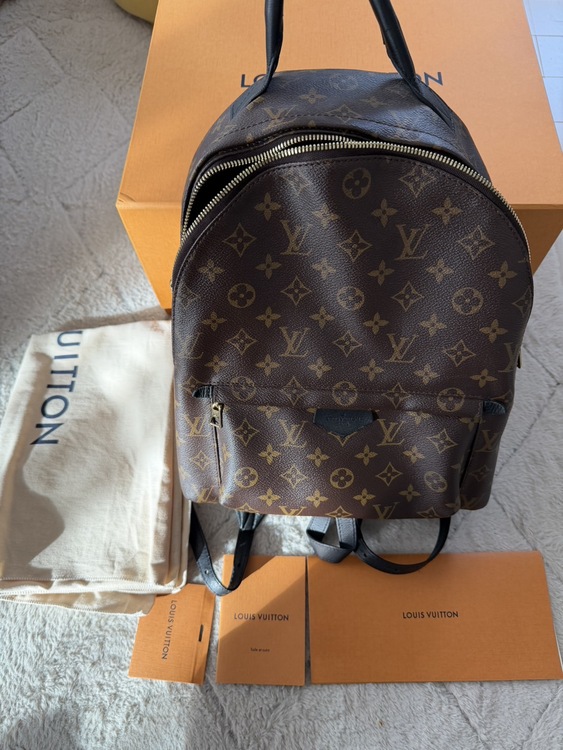 バッグパック（ブランドバッグ）の商品画像 - 査定依頼日：2025年12月17日 - 最高査定価格：150,000円