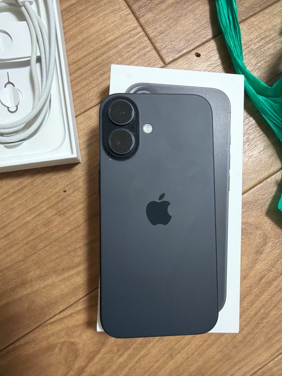 iPhone iPhone 16 128GB docomo（スマホ）の商品画像 - 査定依頼日：2026年9月4日 - 最高査定価格：90,000円