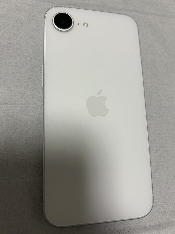 iPhone 16e 256GB SIMフリー（スマホ）の商品画像 - 査定依頼日：2026年4月14日 - 最高査定価格：70,000円