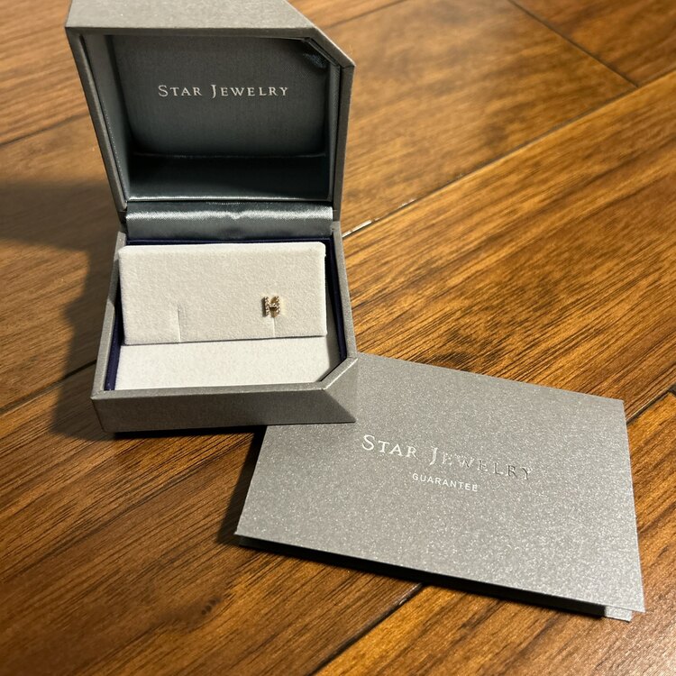 スタージュエリー K18 ピアス（H）（金・貴金属）の商品画像 - 査定依頼日：2024年5月13日 - 最高査定価格：7,000円