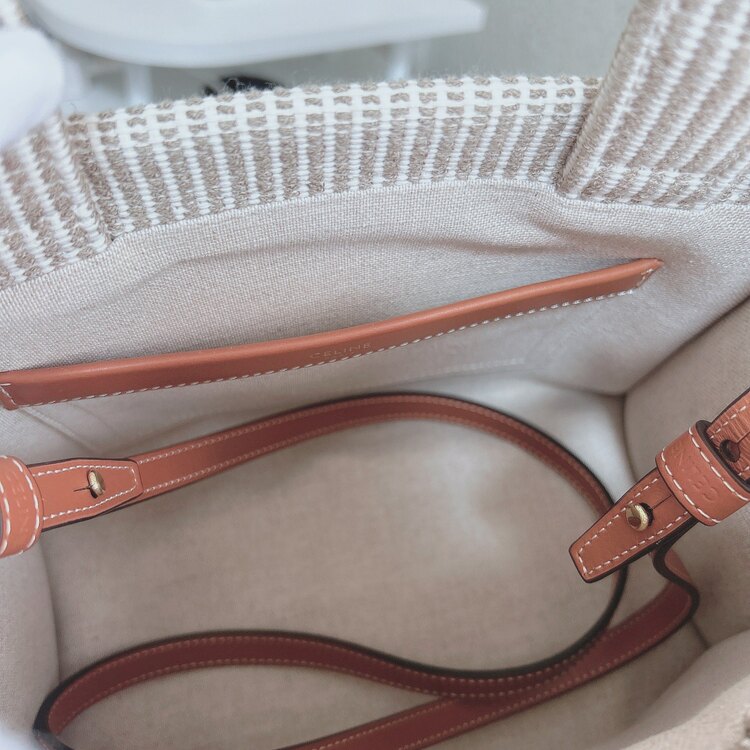 セリーヌ  （ブランドバッグ）の商品画像 - 査定依頼日：2025年5月5日 - 最高査定価格：100,000円