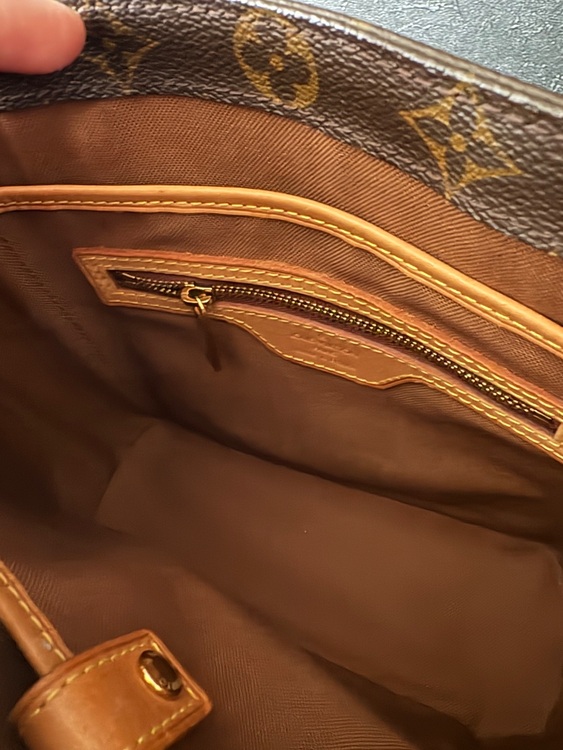 ヴァヴァン（ブランドバッグ）の商品画像 - 査定依頼日：2025年6月27日 - 最高査定価格：115,000円