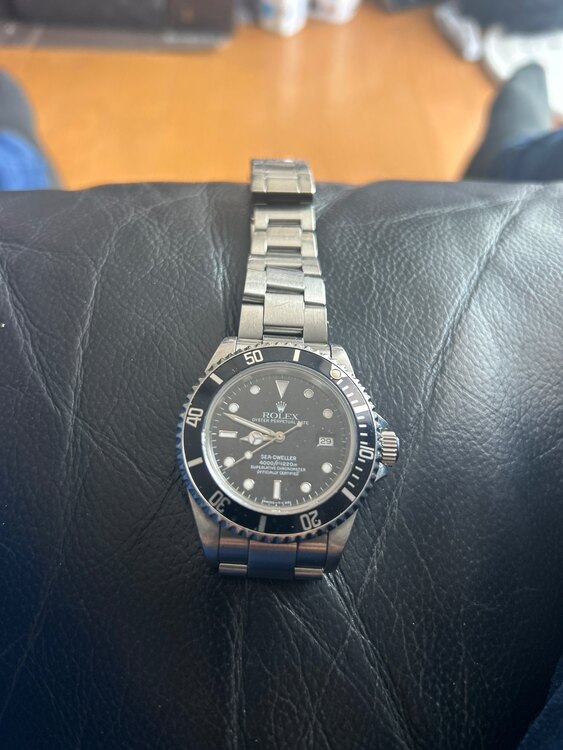 ロレックス シードゥエラー （高級時計）の商品画像 - 査定依頼日：2025年4月30日 - 最高査定価格：1,400,000円