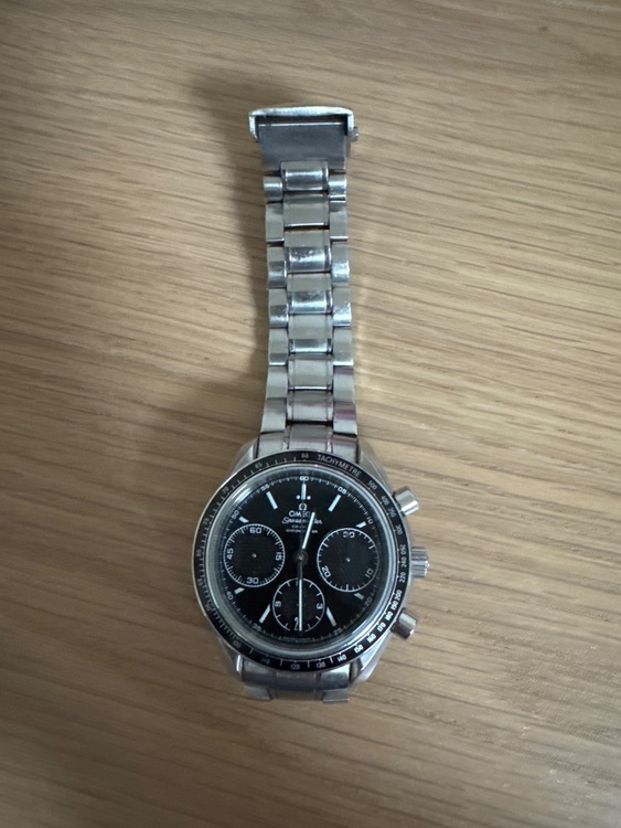 オメガ スピードマスター 32603040500100（高級時計）の商品画像 - 査定依頼日：2025年6月21日 - 最高査定価格：430,000円