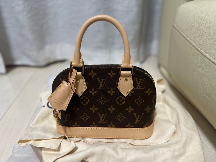 ルイヴィトン アルマ （ブランドバッグ）の商品画像 - 査定依頼日：2025年10月2日 - 最高査定価格：200,000円