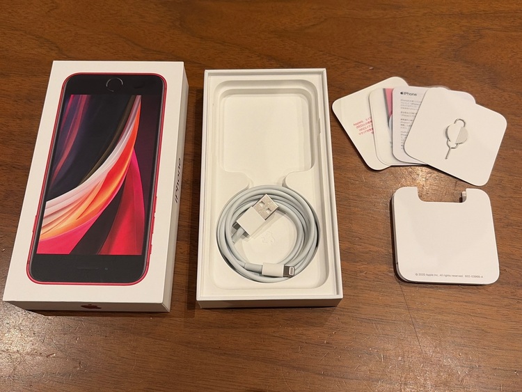 MHGR3J iPhone SE RED 64GB（スマホ）の商品画像 - 査定依頼日：2025年11月2日 - 最高査定価格：10,000円