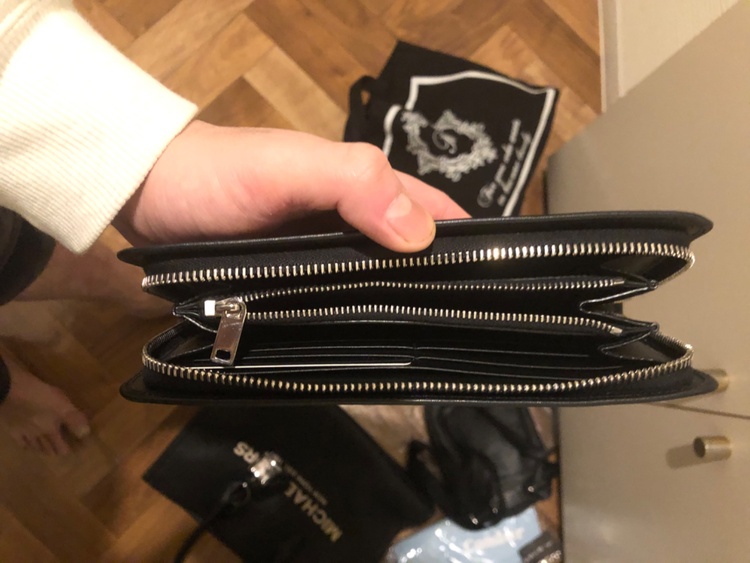 イブサンローラン  （ブランドバッグ）の商品画像 - 査定依頼日：2025年12月22日 - 最高査定価格：15,000円