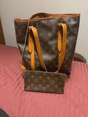 バケット GM ショルダーバッグ バケツ型（ブランドバッグ）の商品画像 - 査定依頼日：2025年12月18日 - 最高査定価格：15,000円