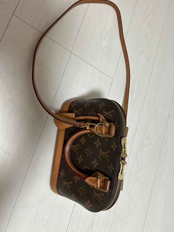 ルイヴィトン アルマ （ブランドバッグ）の商品画像 - 査定依頼日：2025年2月4日 - 最高査定価格：170,000円