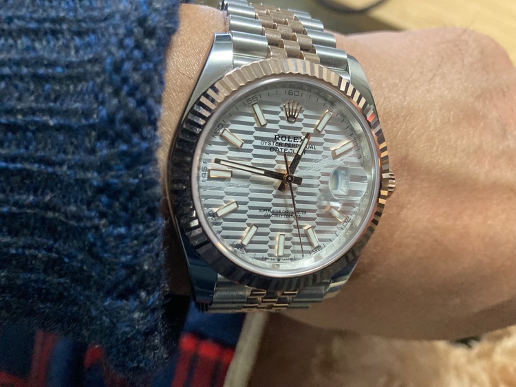 ロレックス デイトジャスト 12633（高級時計）の商品画像 - 査定依頼日：2025年11月30日 - 最高査定価格：2,520,000円