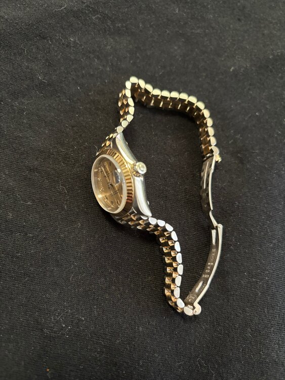 ロレックス デイトジャスト 69179bib（高級時計）の商品画像 - 査定依頼日：2025年5月22日 - 最高査定価格：1,000,000円