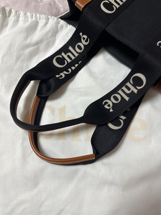 クロエリネン製WOODYウッディトートバッグ（ブランドバッグ）の商品画像 - 査定依頼日：2025年8月31日 - 最高査定価格：60,000円