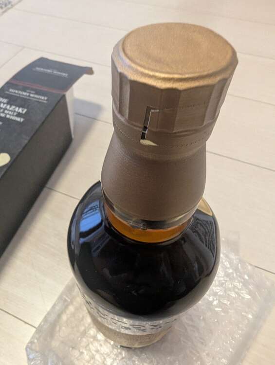 ウイスキー サントリー山崎 （お酒）の商品画像 - 査定依頼日：2025年4月21日 - 最高査定価格：20,000円