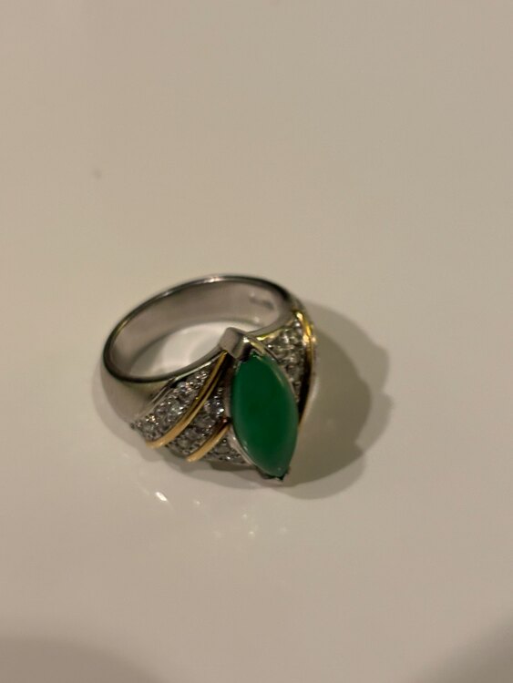 リング　（宝石）の商品画像 - 査定依頼日：2024年12月30日 - 最高査定価格：15,000円