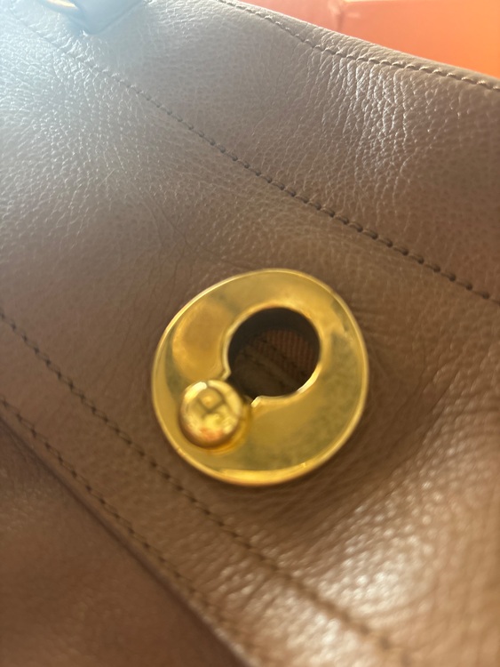 ミューズトゥ（ブランドバッグ）の商品画像 - 査定依頼日：2025年7月24日 - 最高査定価格：35,000円