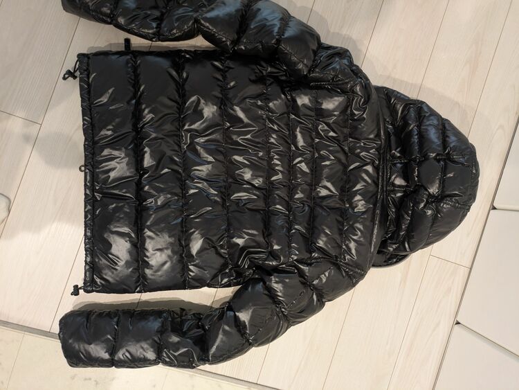 デュベティカダウン（古着・ファッション）の商品画像 - 査定依頼日：2025年11月25日 - 最高査定価格：3,000円