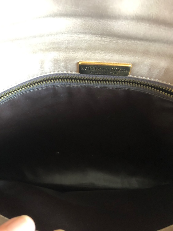 ボッテガ・ヴェネタ  （ブランドバッグ）の商品画像 - 査定依頼日：2025年10月26日 - 最高査定価格：30,000円