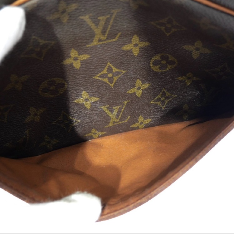 LOUIS VUITTON ルイヴィトン コンピエーニュ23 M5（ブランドバッグ）の商品画像 - 査定依頼日：2025年10月27日 - 最高査定価格：25,000円