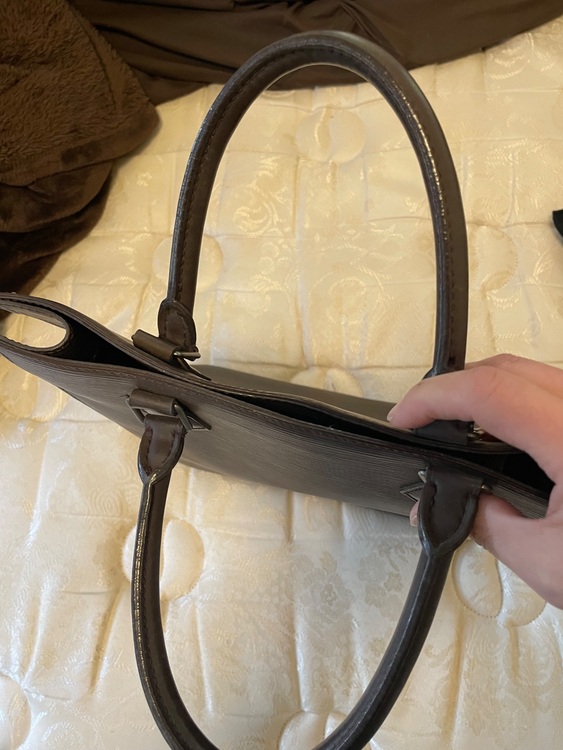 サックプラ（エピ、モカブラウン色）（ブランドバッグ）の商品画像 - 査定依頼日：2025年11月16日 - 最高査定価格：30,000円