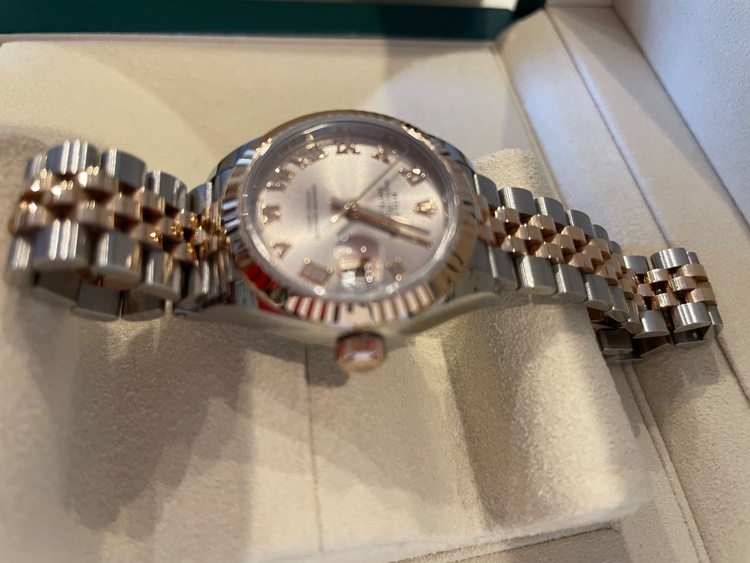 ロレックス デイトジャスト model 279171  （高級時計）の商品画像 - 査定依頼日：2026年1月30日 - 最高査定価格：1,880,000円