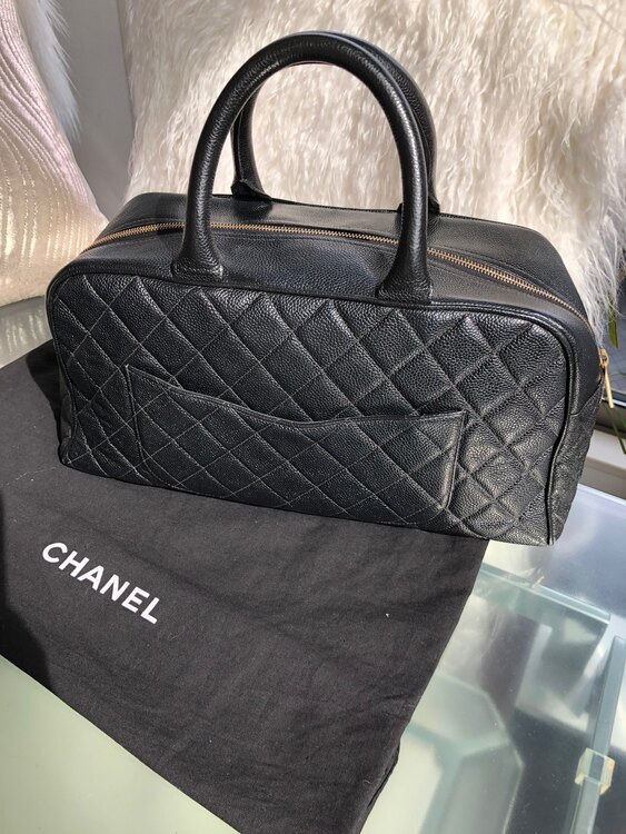 CHANELマトラッセボストンバック（ブランドバッグ）の商品画像 - 査定依頼日：2025年3月24日 - 最高査定価格：180,000円