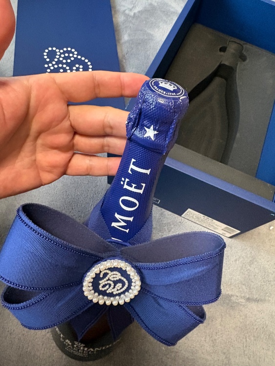 シャンパン モエ・エ・シャンドン （お酒）の商品画像 - 査定依頼日：2026年4月15日 - 最高査定価格：3,000円