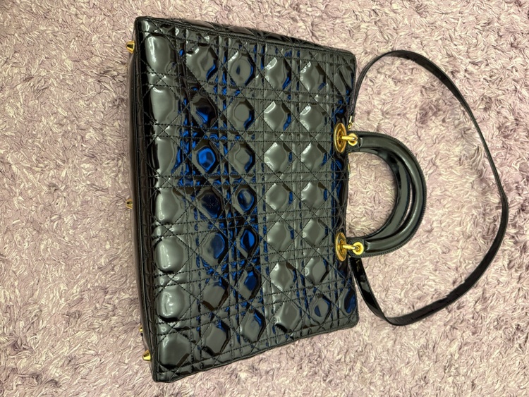 Christian Dior ヴィンテージ レディディオール ラージ カナージュ パテント ブラック ゴールド金具（ブランドバッグ）の商品画像 - 査定依頼日：2026年9月13日 - 最高査定価格：100,000円