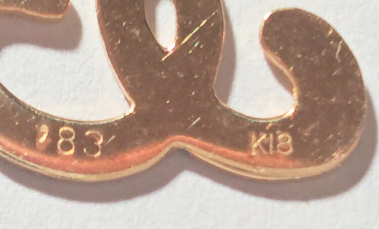 18金製 1983年女子学院ロゴペンダントトップ（金・貴金属）の商品画像 - 査定依頼日：2026年2月13日 - 最高査定価格：13,100円