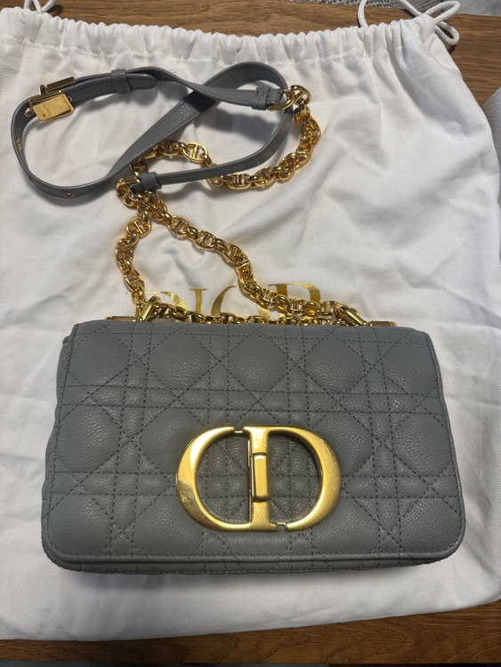 カナージュカロスモール　グレー（ブランドバッグ）の商品画像 - 査定依頼日：2025年7月26日 - 最高査定価格：220,000円