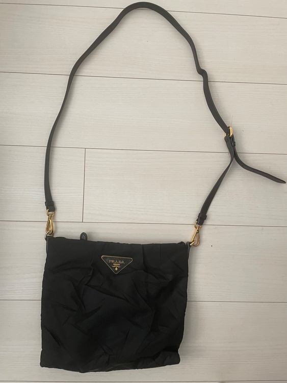 ショルダーバッグ（ブランドバッグ）の商品画像 - 査定依頼日：2026年2月21日 - 最高査定価格：50,000円