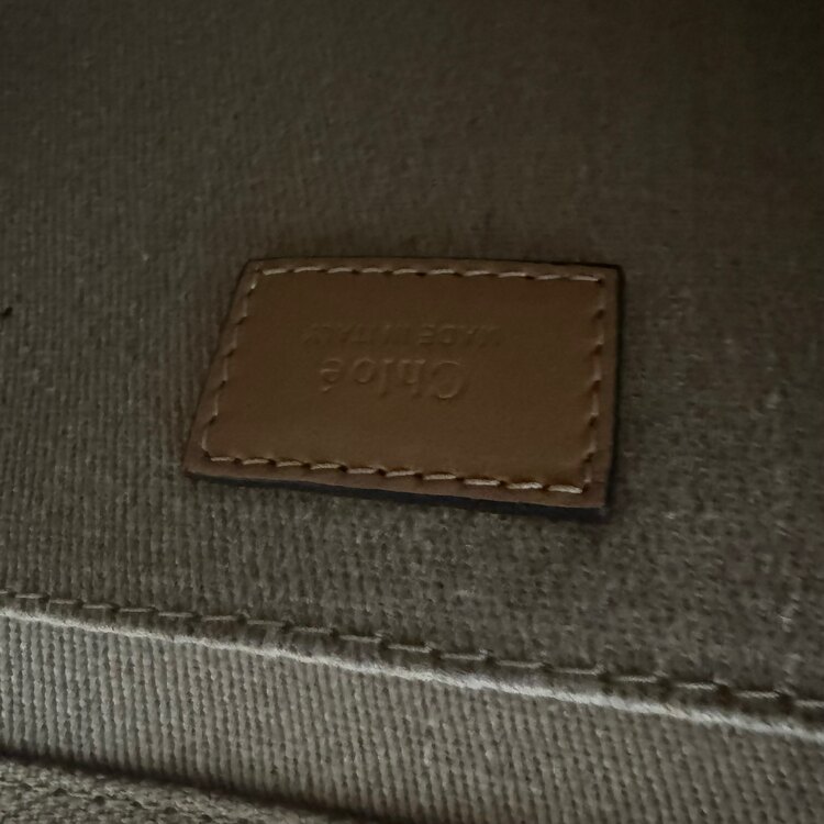 その他 クロエ （ブランドバッグ）の商品画像 - 査定依頼日：2025年3月11日 - 最高査定価格：70,000円