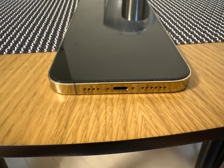 iPhone iPhone 12 Pro Max 128GB SIMフリー（スマホ）の商品画像 - 査定依頼日：2026年7月1日 - 最高査定価格：33,000円