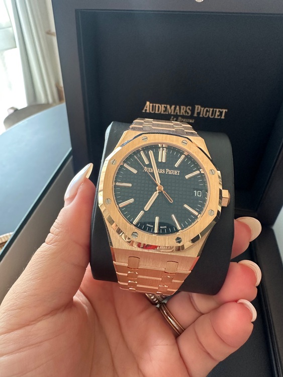 オーデマピゲ ロイヤルオーク （高級時計）の商品画像 - 査定依頼日：2025年9月15日 - 最高査定価格：13,000,000円