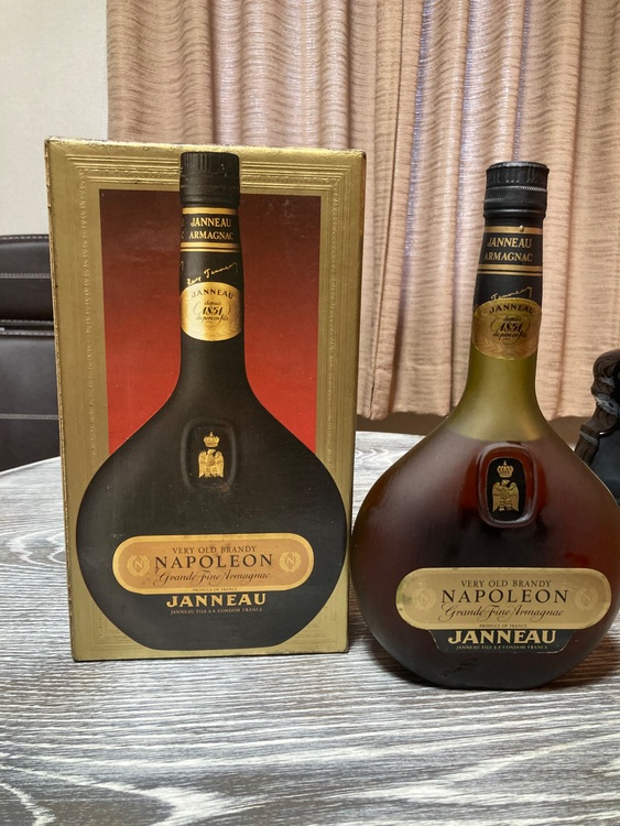 ナポレオン（お酒）の商品画像 - 査定依頼日：2025年10月11日 - 最高査定価格：100円