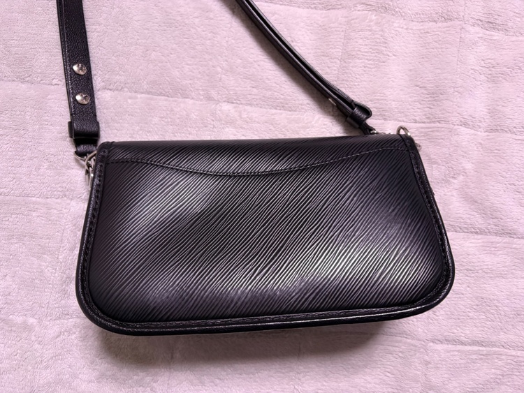 ルイヴィトン エピ （ブランドバッグ）の商品画像 - 査定依頼日：2026年3月13日 - 最高査定価格：210,000円