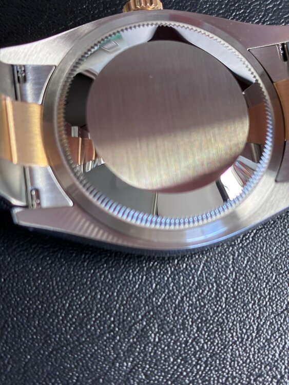 デイトジャスト18KYGロレゾール　フルーテッドモチーフ　オイスターブレス（高級時計）の商品画像 - 査定依頼日：2026年2月27日 - 最高査定価格：2,070,000円