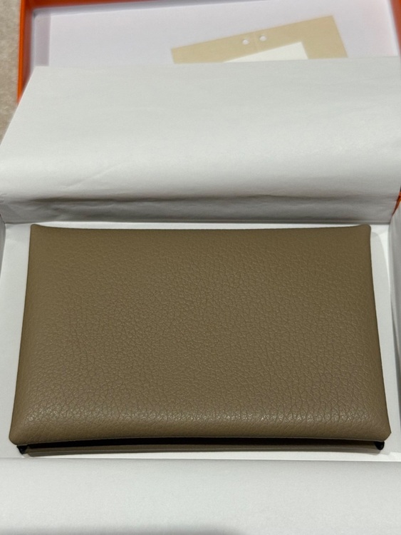 カルヴィ（ブランド財布・小物）の商品画像 - 査定依頼日：2025年10月17日 - 最高査定価格：30,000円