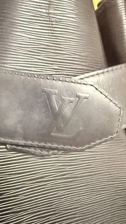 ルイヴィトン エピ （ブランドバッグ）の商品画像 - 査定依頼日：2025年11月2日 - 最高査定価格：65,000円