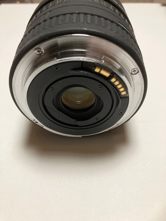 シグマフィッシュアイ15mm/2.8（カメラ）の商品画像 - 査定依頼日：2026年9月25日 - 最高査定価格：12,100円
