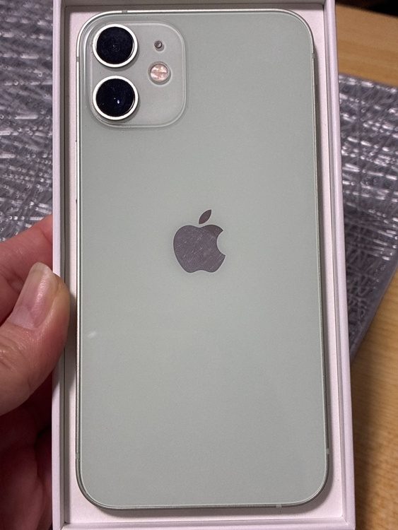 iPhone iPhone 12 mini 64GB au（スマホ）の商品画像 - 査定依頼日：2026年6月5日 - 最高査定価格：20,000円
