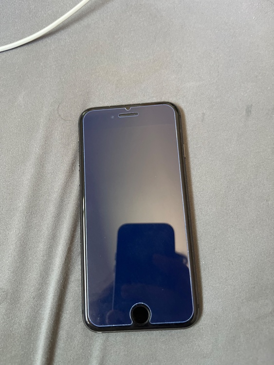 iPhone iPhone8 256GB Softbank（スマホ）の商品画像 - 査定依頼日：2026年7月14日 - 最高査定価格：3,000円
