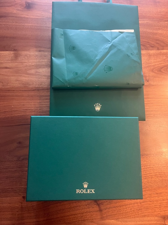 オイスターパーペチュアル28ミリ　ラベンダー（高級時計）の商品画像 - 査定依頼日：2026年4月19日 - 最高査定価格：1,800,000円